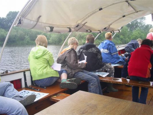 Varen, varen, over de baren.......